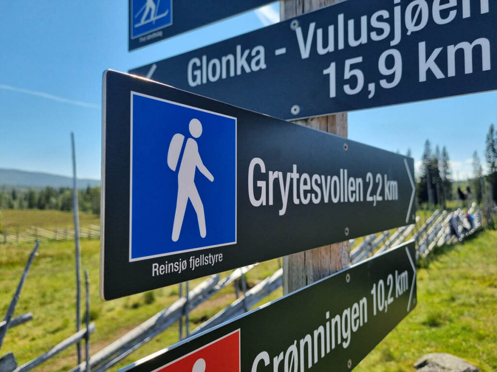 Turskilt mot Grytesvollen.