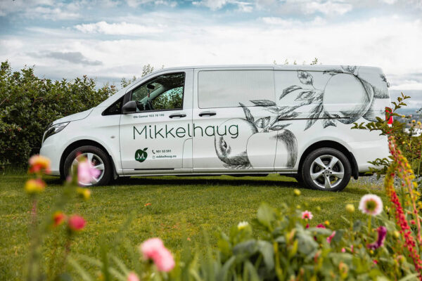 Foliert bil for Mikkelhaug.