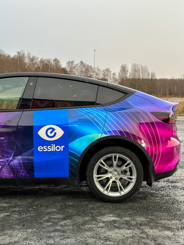 Helfoliert bil for Essilor.